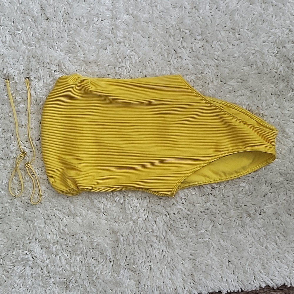 Hollister one piece swimsuit